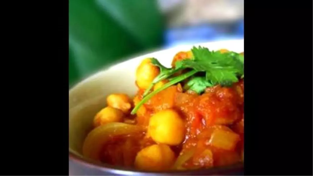 Cholay (Curried Chickpeas)