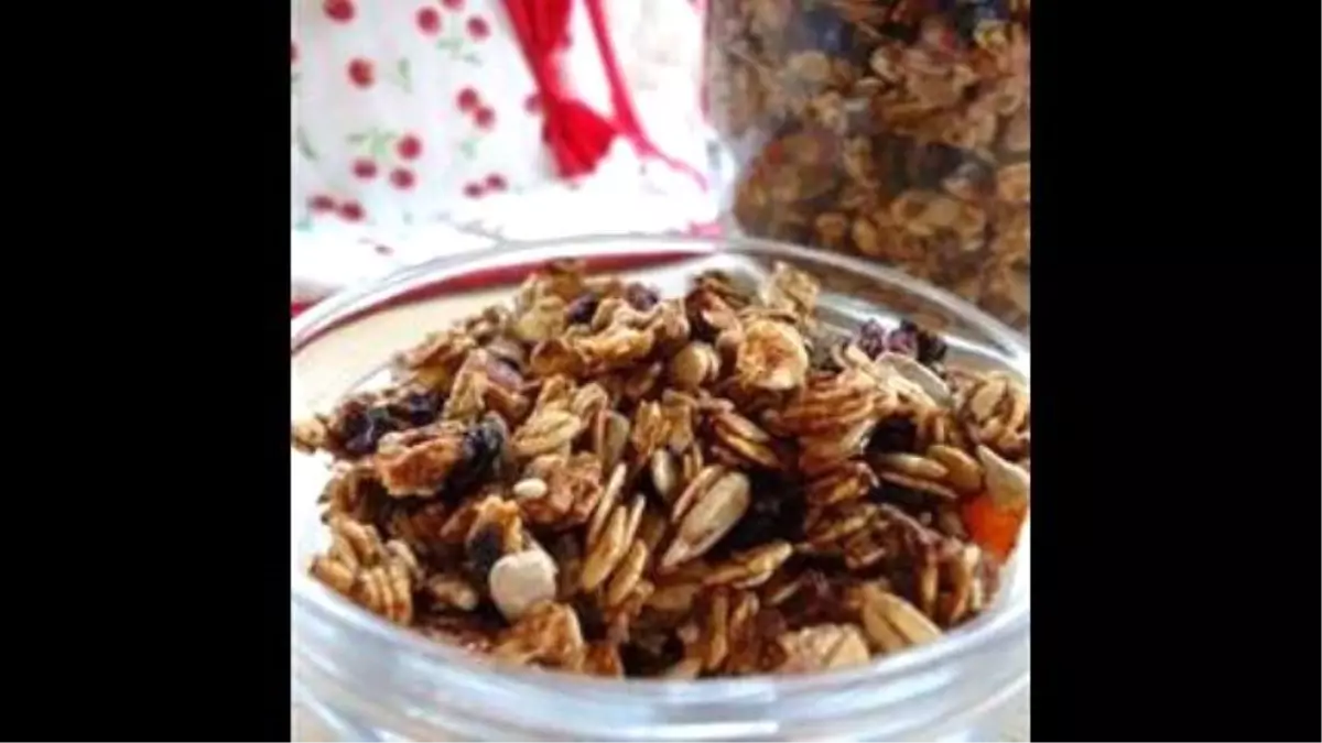 Crunchy And Delicious Granola