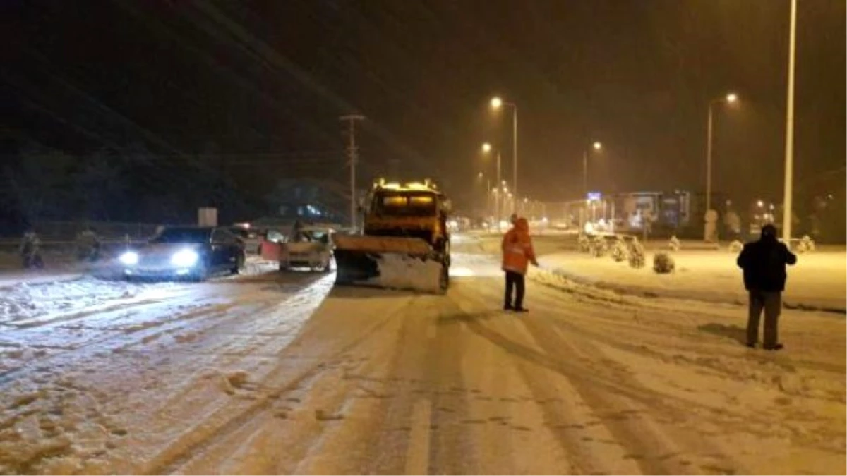 Düzce\'de 22 Köy Yolu Ulaşıma Kapalı, 2 İlçede Okullar Tatil (4)