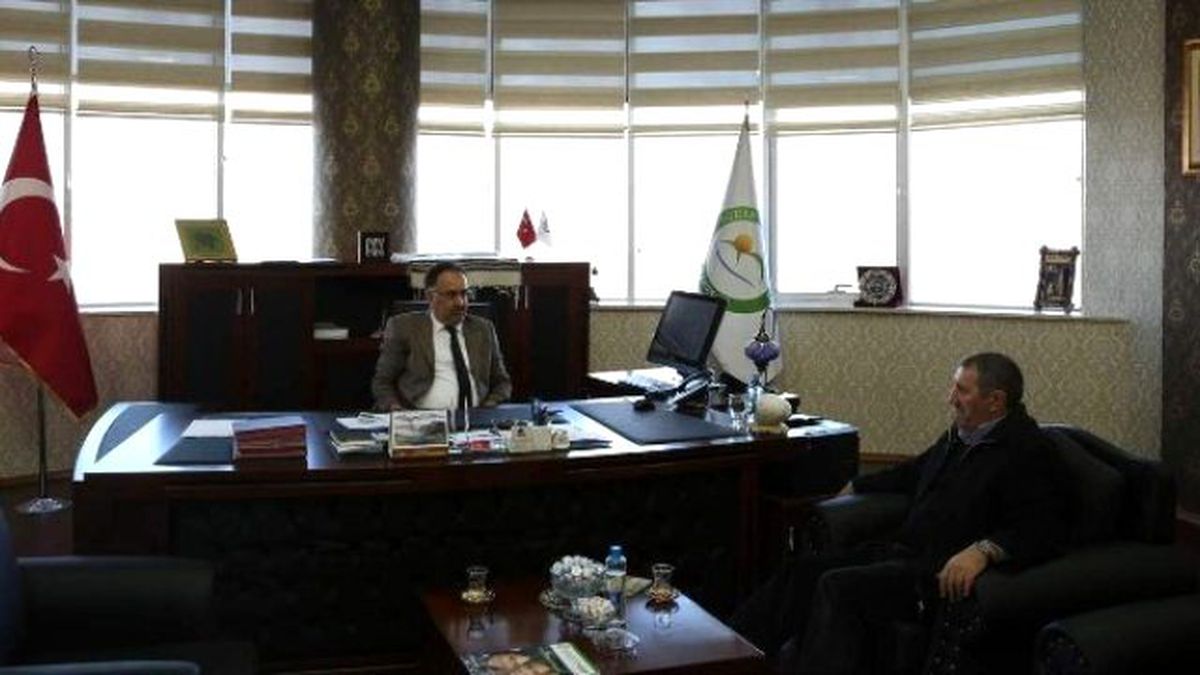 Eski Belediye Başkanı Aras\'tan Rektör Yılmaz\'a Ziyaret