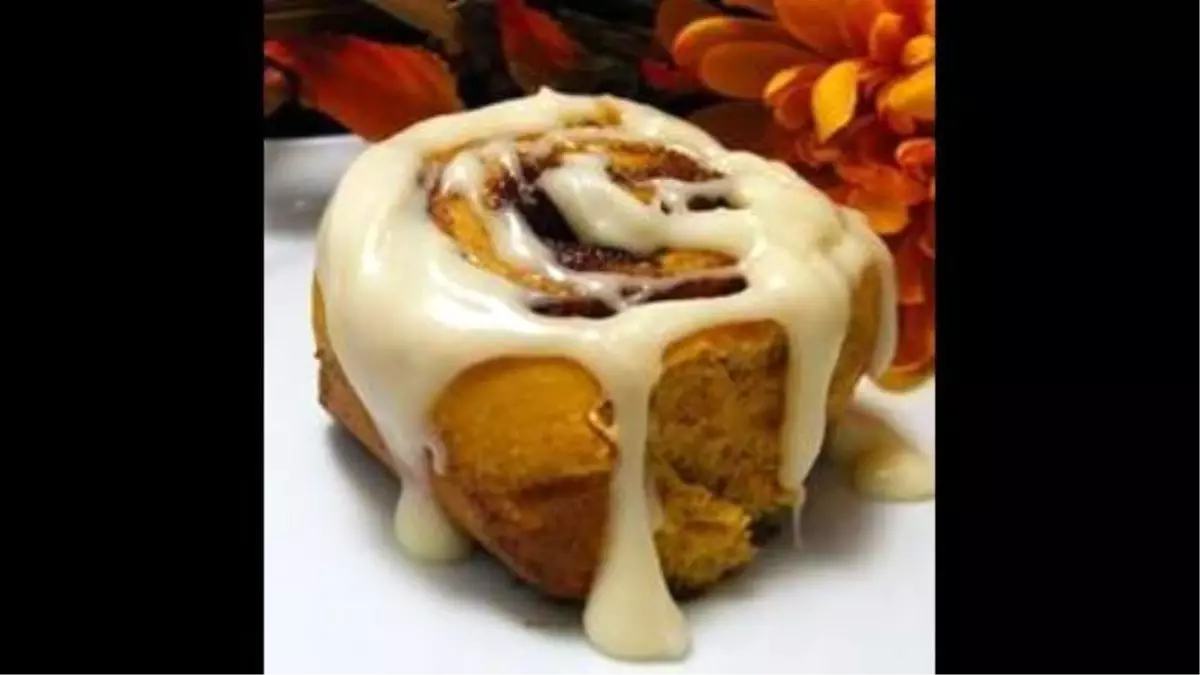 Kelsandra\'s Pumpkin Cinnamon Rolls