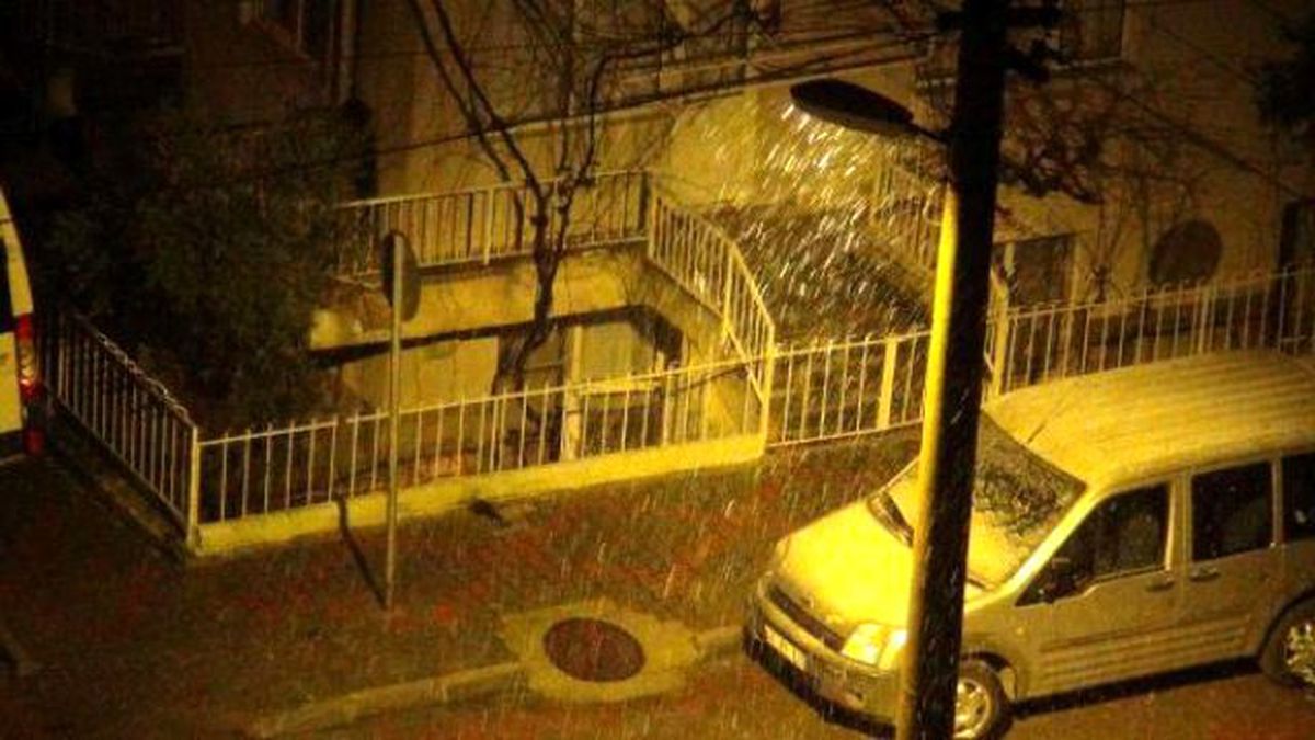 Muğla\'da Kar Yağışı Etkili Oluyor
