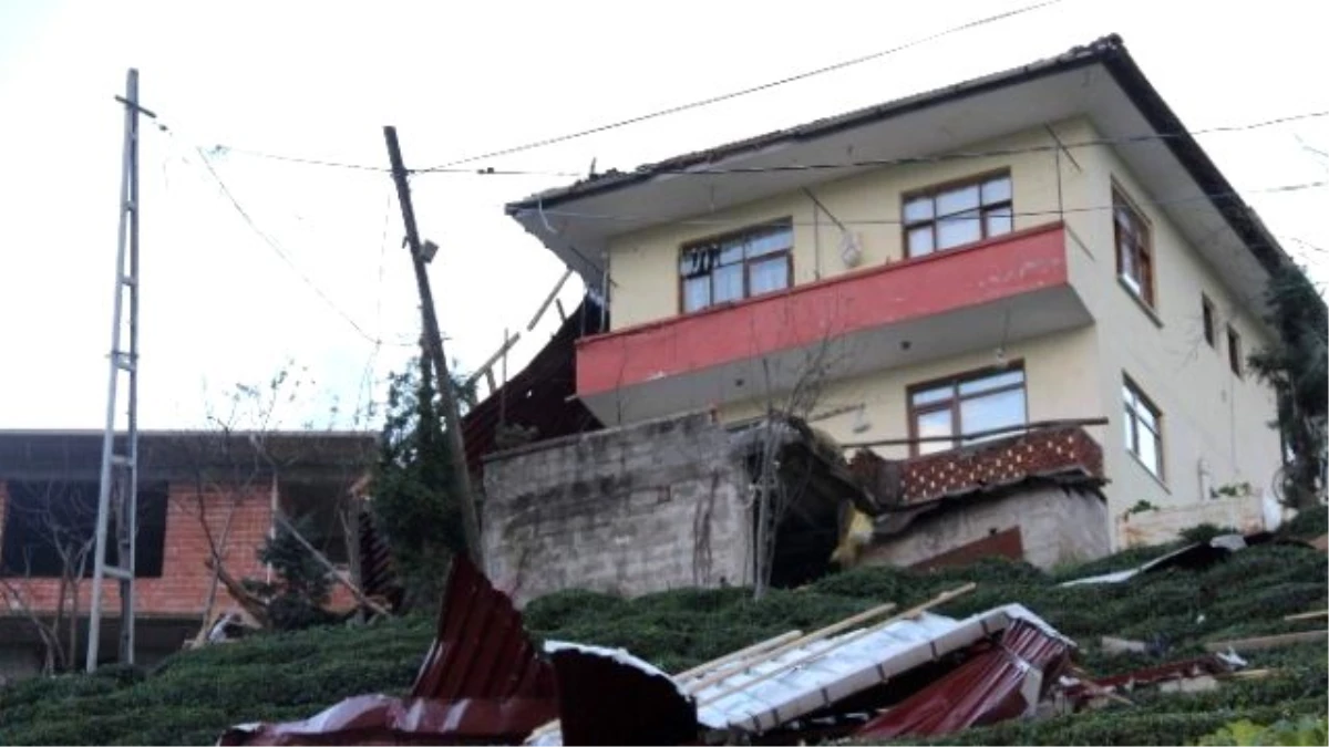 Rize\'de Fırtına Hasara Yol Açtı