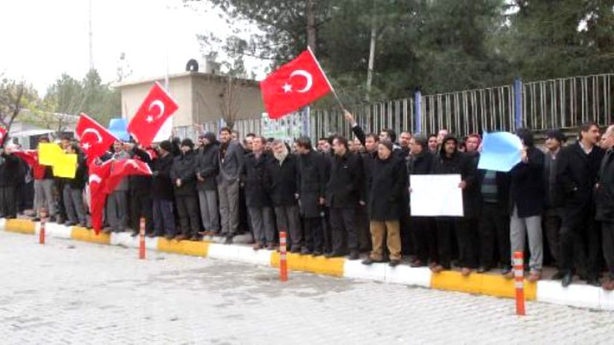 Şanlıurfa\'da 14 Polisin İfadelerinin Alınmasına Başlandı (2)