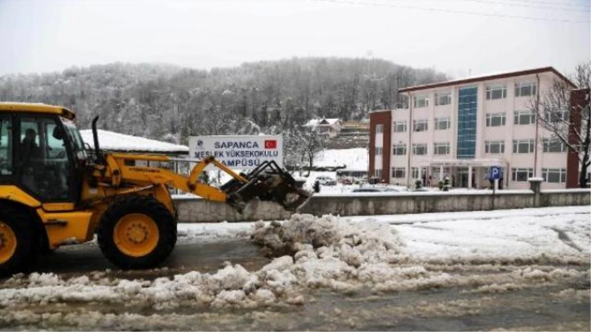 Sapanca\'da 10 Köy Yolu Ulaşıma Kapandı