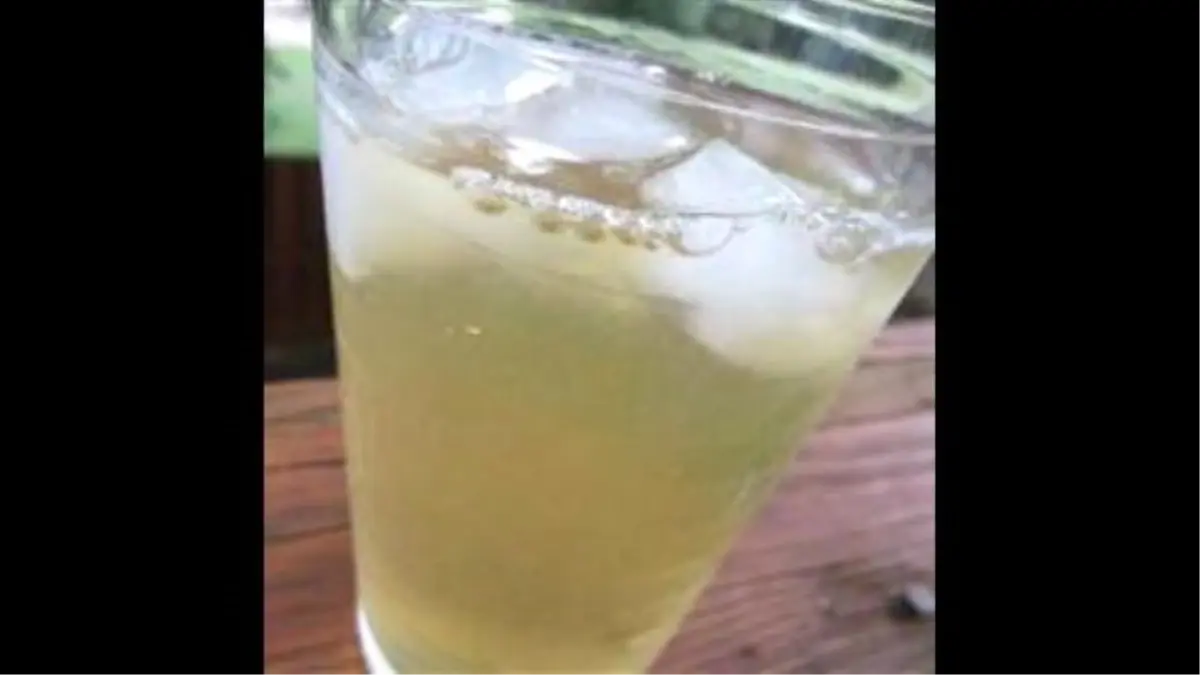 Sparkling Green Tea Lemonade