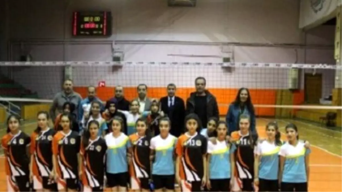 Voleybol Heyecanı Başladı