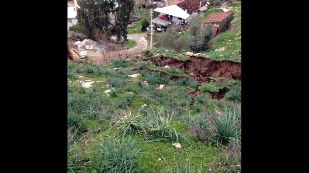 Başkan Özakcan, Heyelan Mağdurlarını Ziyaret Etti