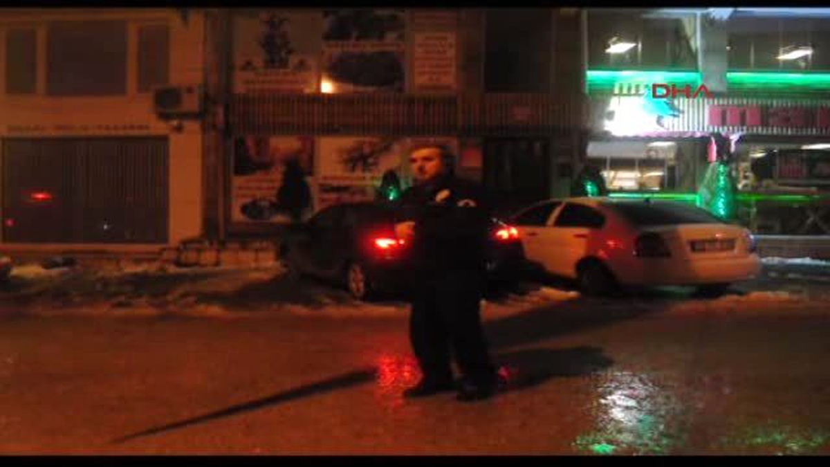 Çorum Polislerin Gözü Önünde İntihar Etti