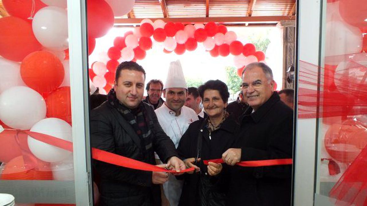 Döner Tezgahında Bir Başkan!