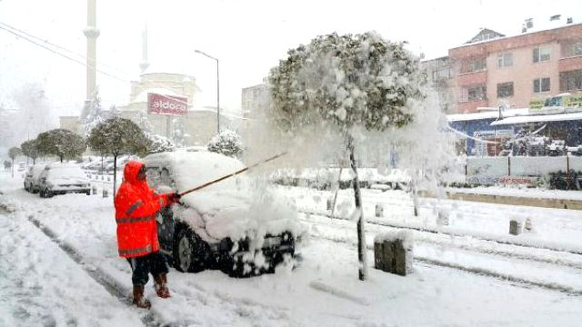 Düzce\'de 190 Köy Yolu Ulaşıma Kapandı
