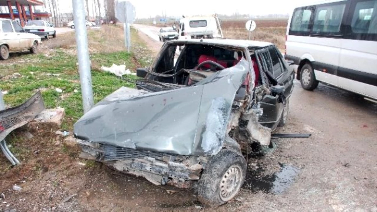 Elbistan\'da Trafik Kazası: 6 Yaralı