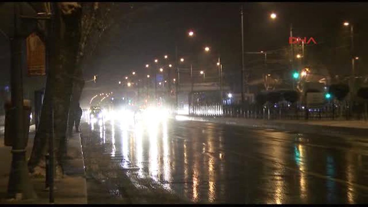İstanbul\'da Kar Etkili Oluyor