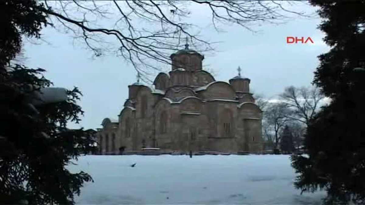 Kosova\'da Ortodoks Sırplar, Noel Ayinlerine Katıldı