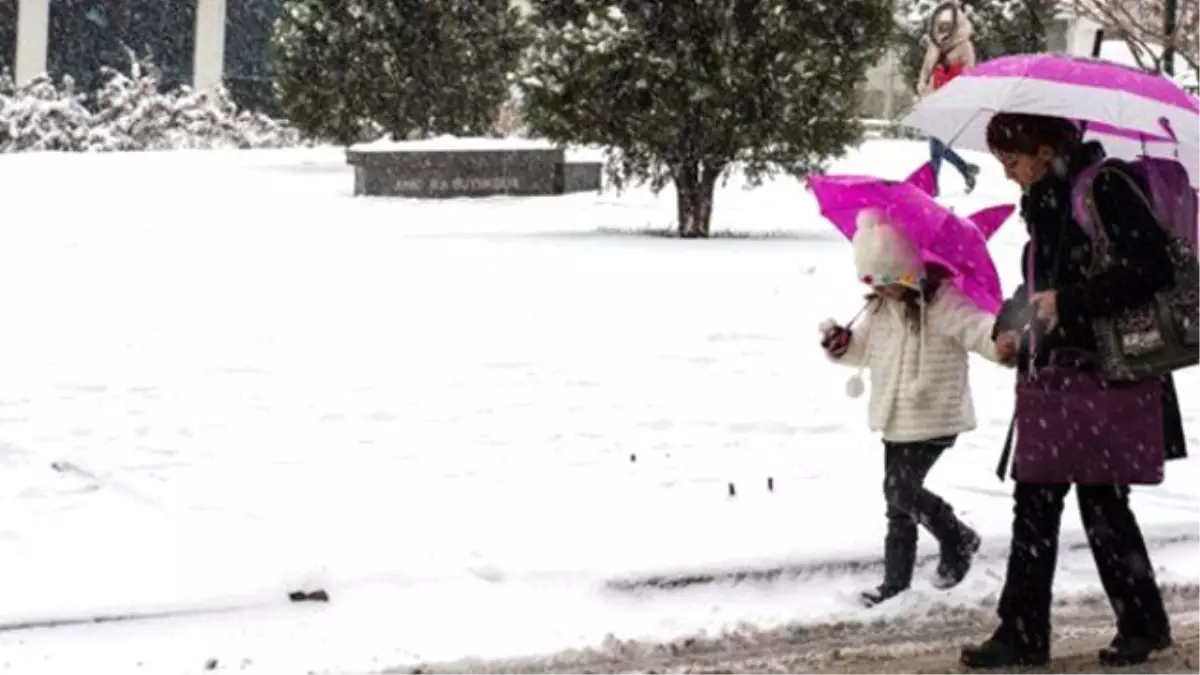 İstanbul ve 42 İlde Okullar Tatil