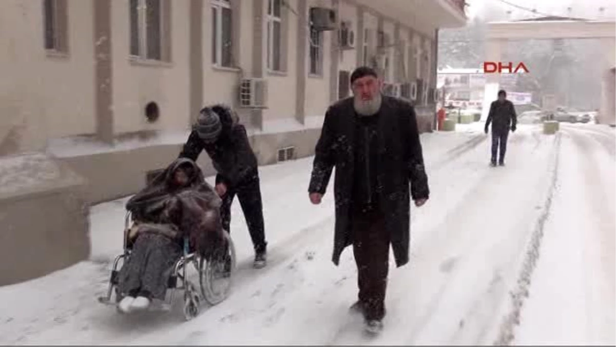 Yozgat\'ta Kar Yolları Kapadı
