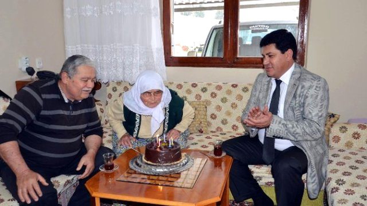 1 Ocak Doğumlu 109 Kişiye Sürpriz Doğum Günü