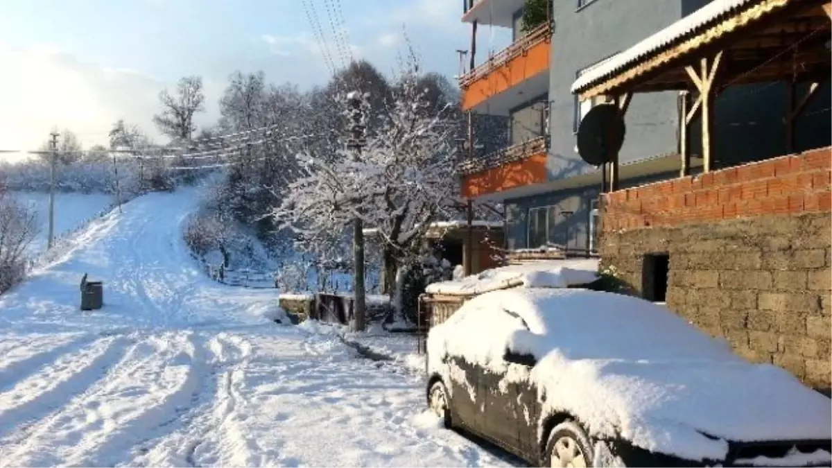 Bartın\'ın Ulus İlçesinde 37 Köy Yolu Ulaşıma Kapalı