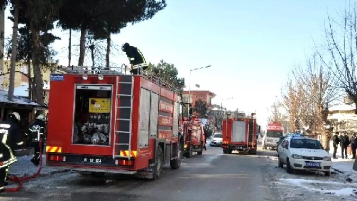 Çorum\'da İşyerinde Çıkan Yangın Korkuttu