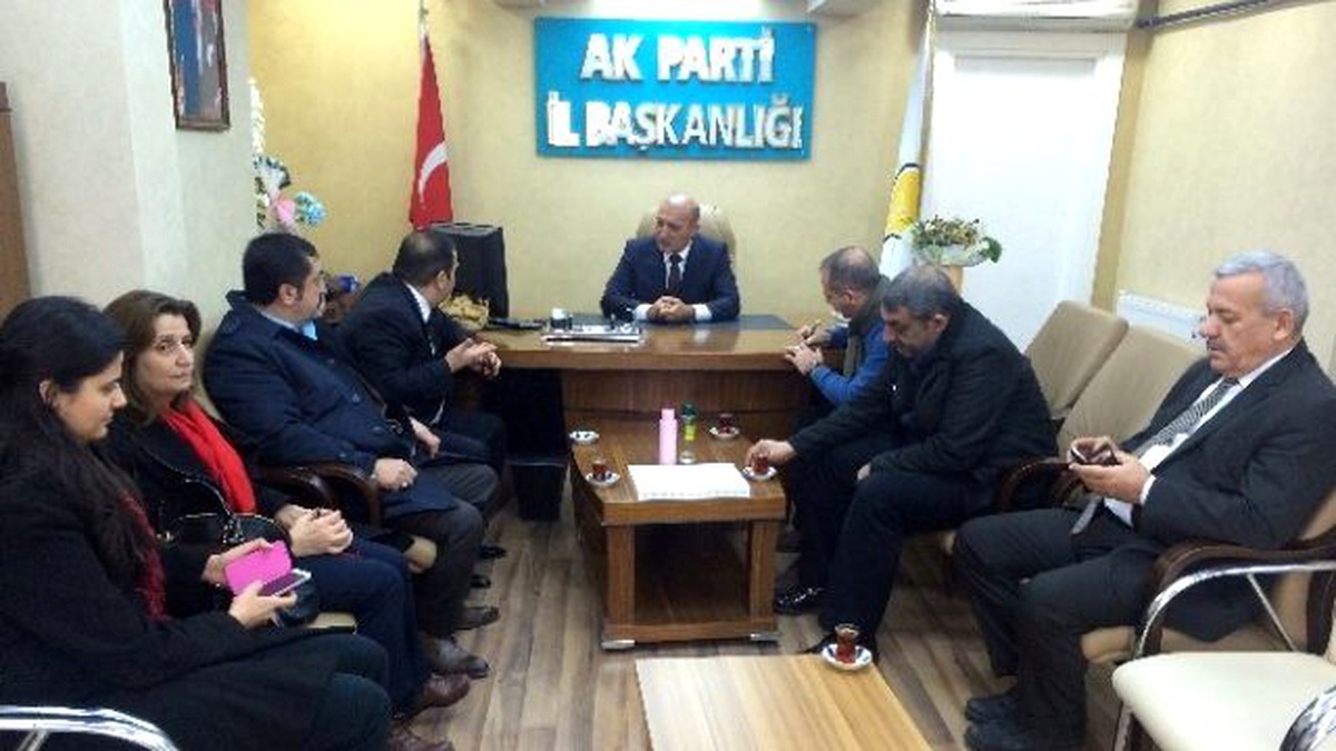 Elazığspor Yönetiminden AK Parti\'ye Ziyaret