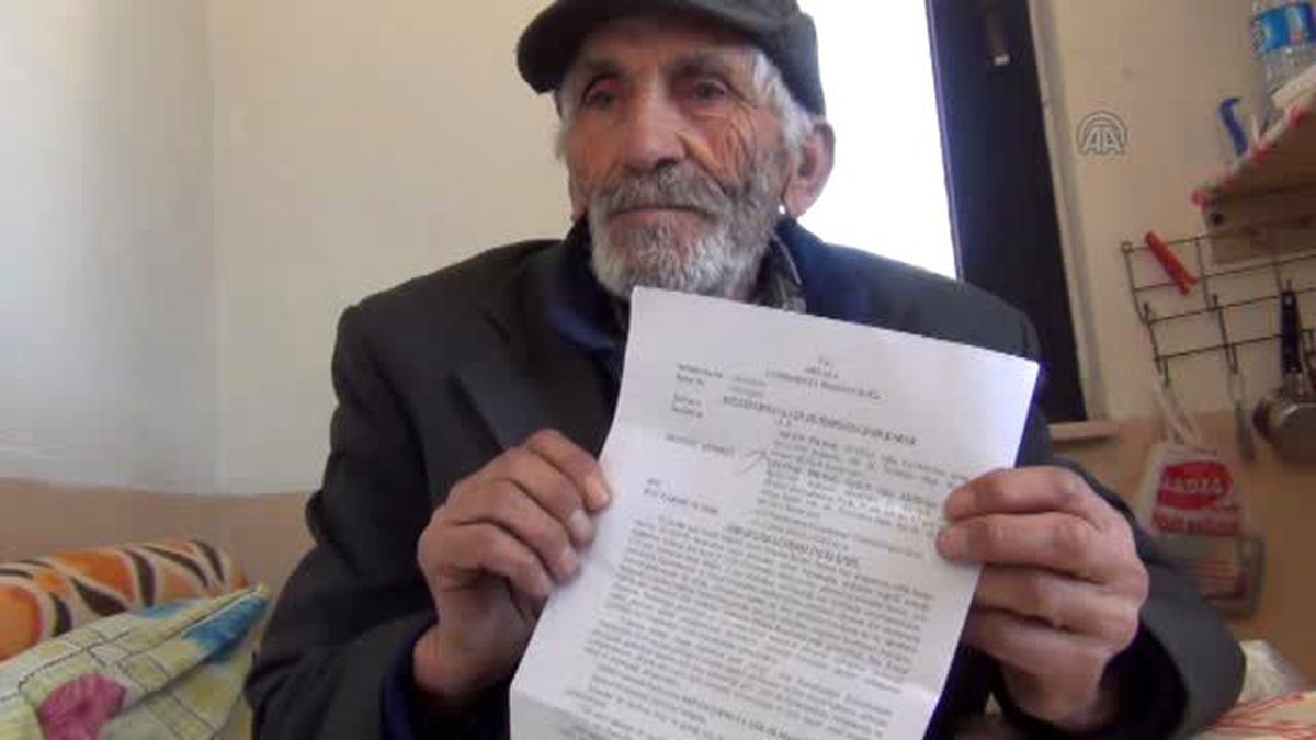 Engelli Oğlunu Tekerlekli Arabayla İzmir'e Götürmek İstemişti