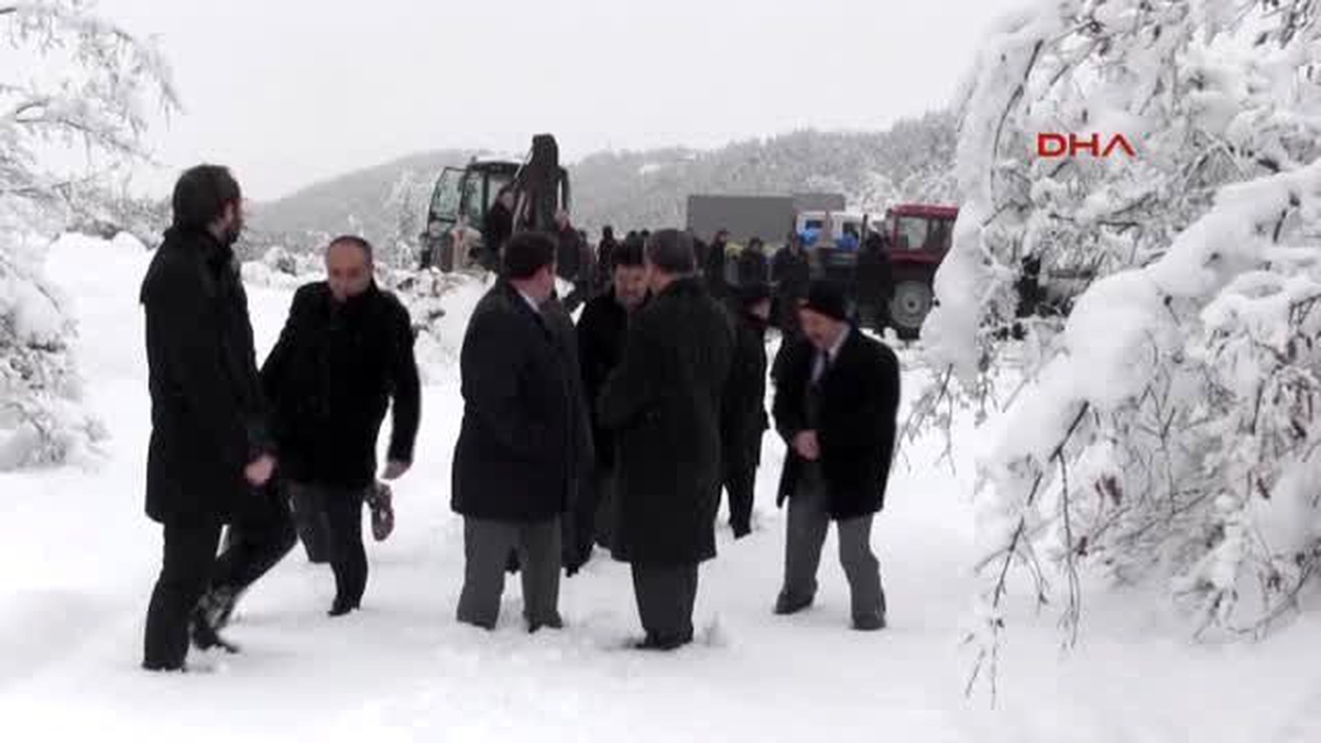 Erbaa\'da Yaban Hayvanları İçin Doğaya Yem Bırakıldı