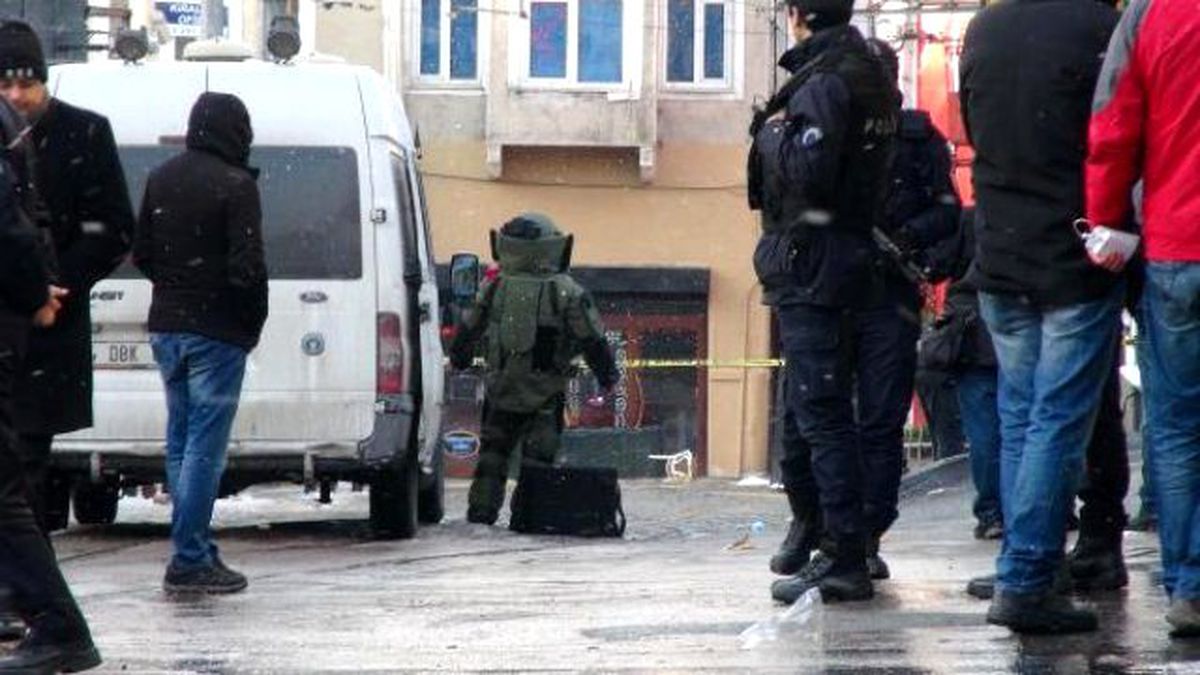 Taksim\'deki Fransa Başkonsolosluğunda Şüpheli Çanta Alarmı