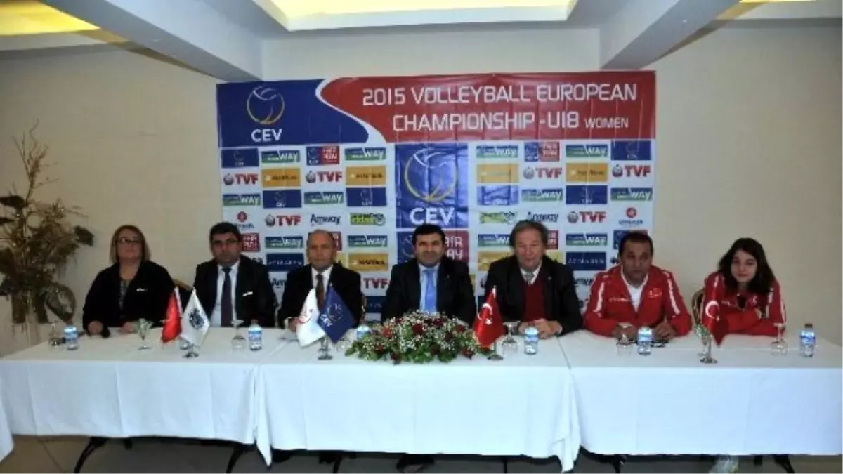 Genç Milli Voleybolcular Grup Liderliği Hedefliyor