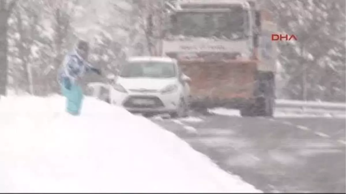 Kaldırımda Snowboard Keyfi