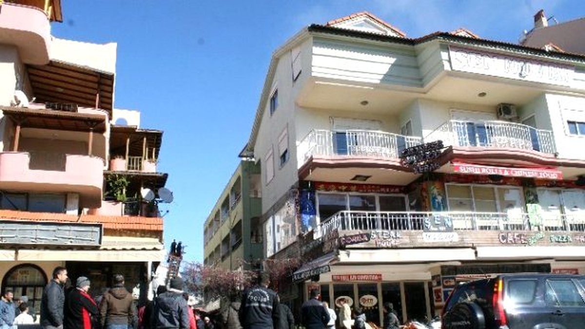 Marmaris\'te Patlama Sonrası Çıkan Yangın Korkuttu