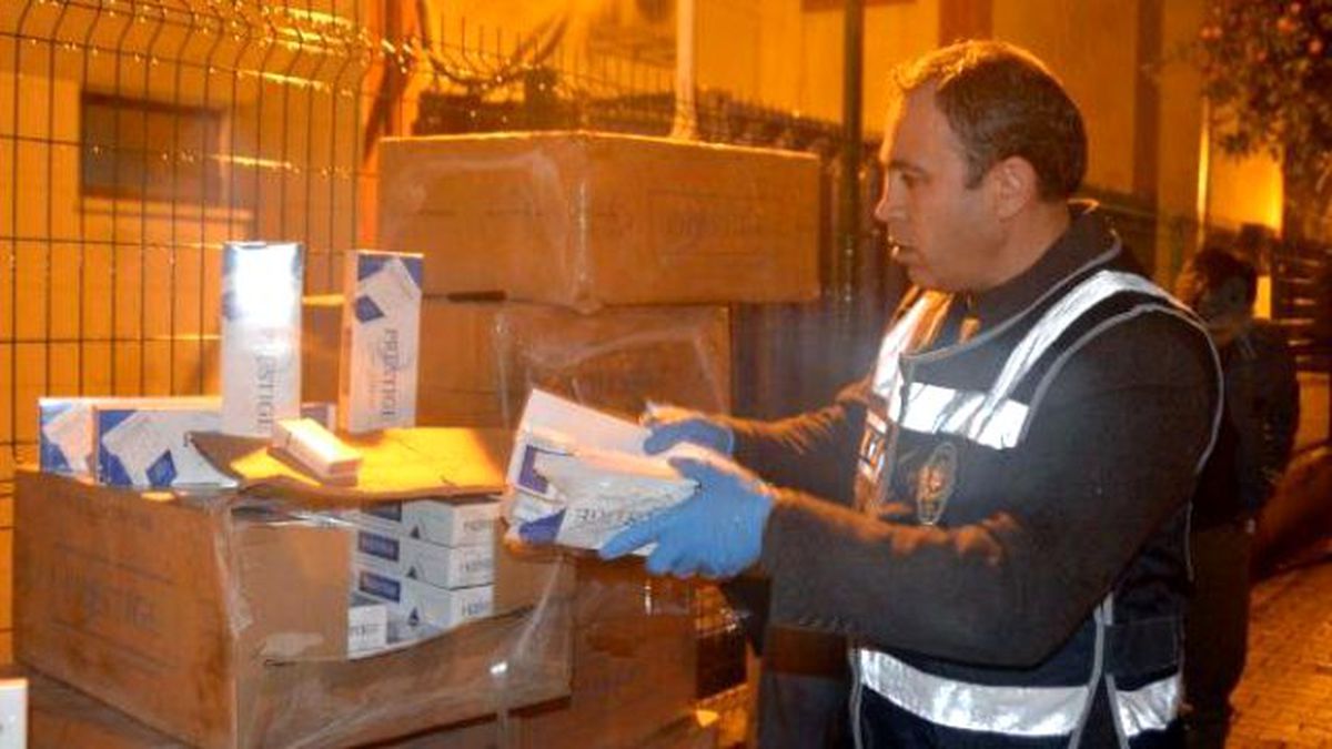 Mersin\'de 120 Bin Paket Kaçak Sigara Ele Geçirildi