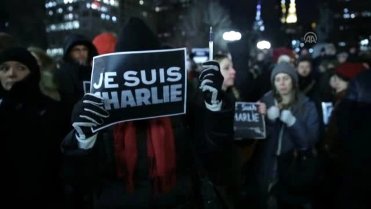 Paris\'teki Silahlı Saldırı New York\'ta Protesto Edildi