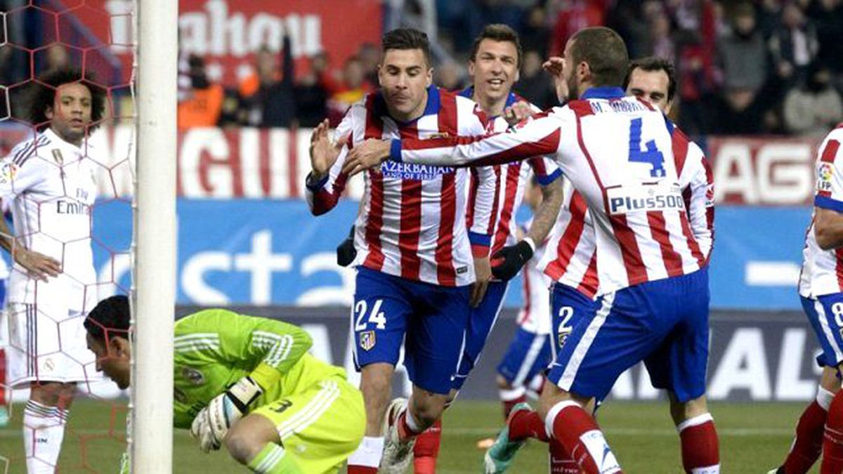 Real\'e Bir Darbe de Atletico\'dan: 2-0