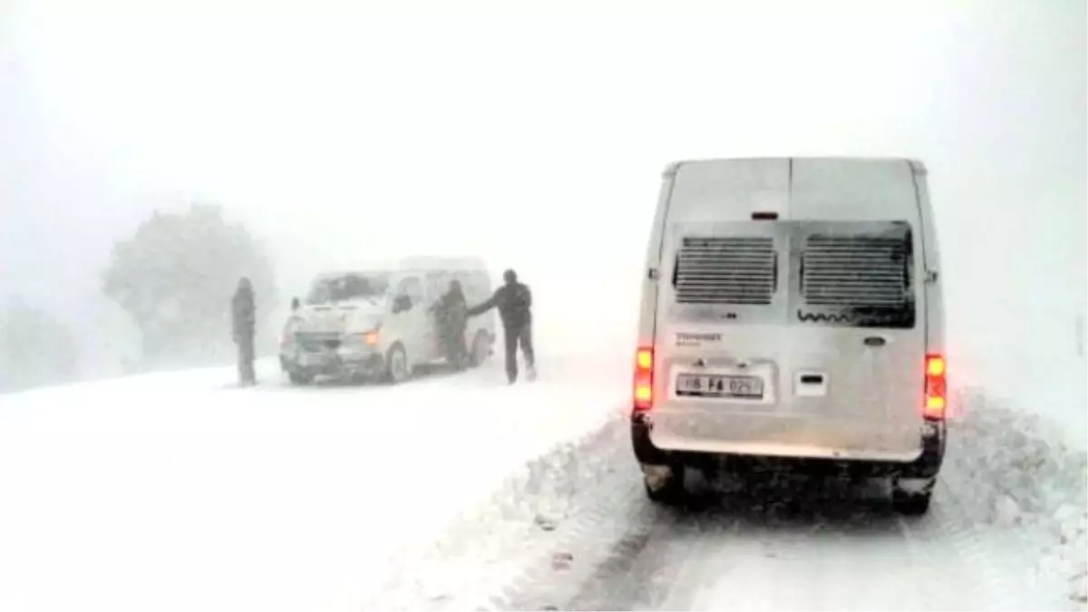 Sertavul Geçidinde Mahsur Kalan 17 İşçi Kurtarıldı