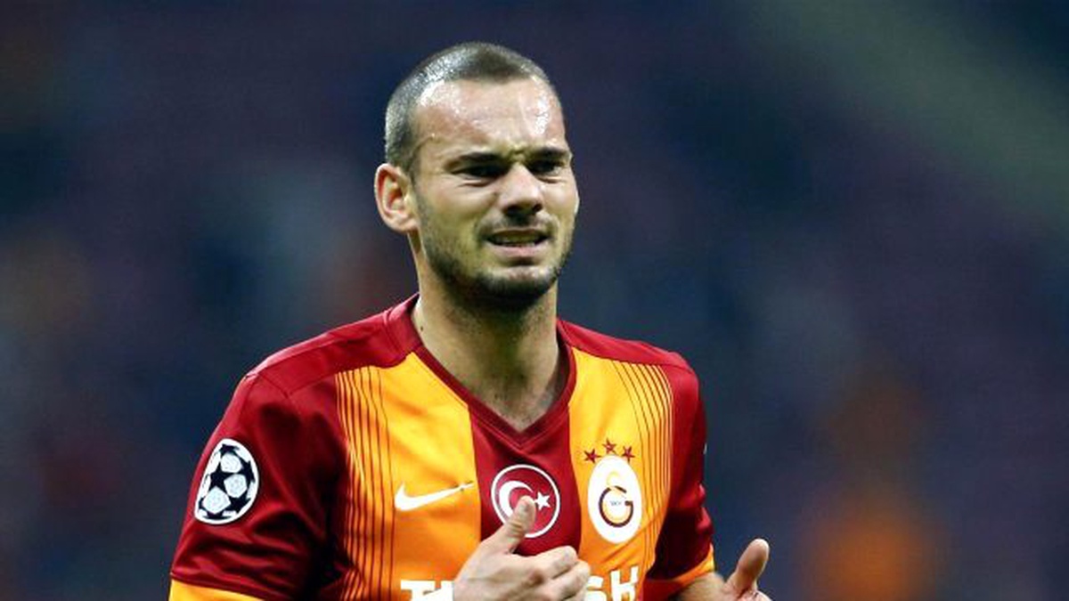 Sneijder\'in Menajeri Albers: Galatasaray ve Juventus\'un Anlaşması Gerekiyor