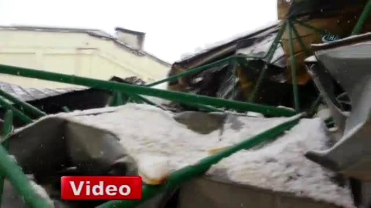 Devrek\'te Spor Salonunun Çatısı Kar Sebebiyle Çöktü