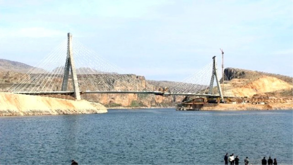 Türkiye\'nin 3. Büyük Köprüsünün İsmi Belli Gibi