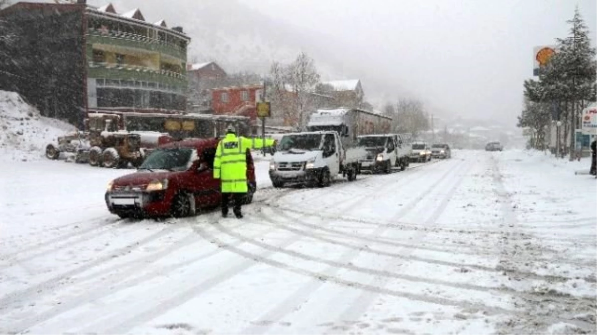 2 Gündür Kapalı Olan Mut Sertavul Geçidi Ulaşıma Açıldı