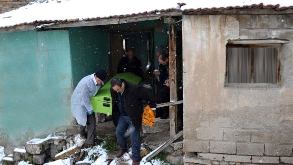 81 Yaşındaki Kadın Evinde Ölü Bulundu