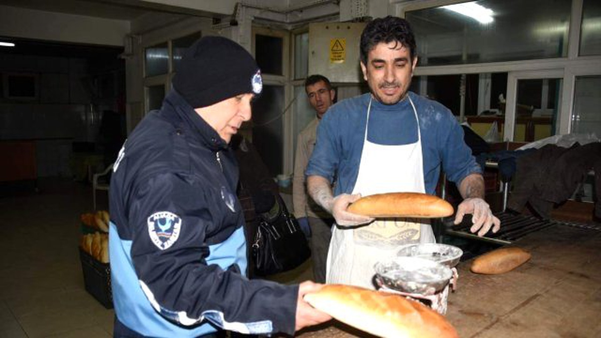 Aliağa Belediyesi\'nden Fırınlara Şafak Denetimi