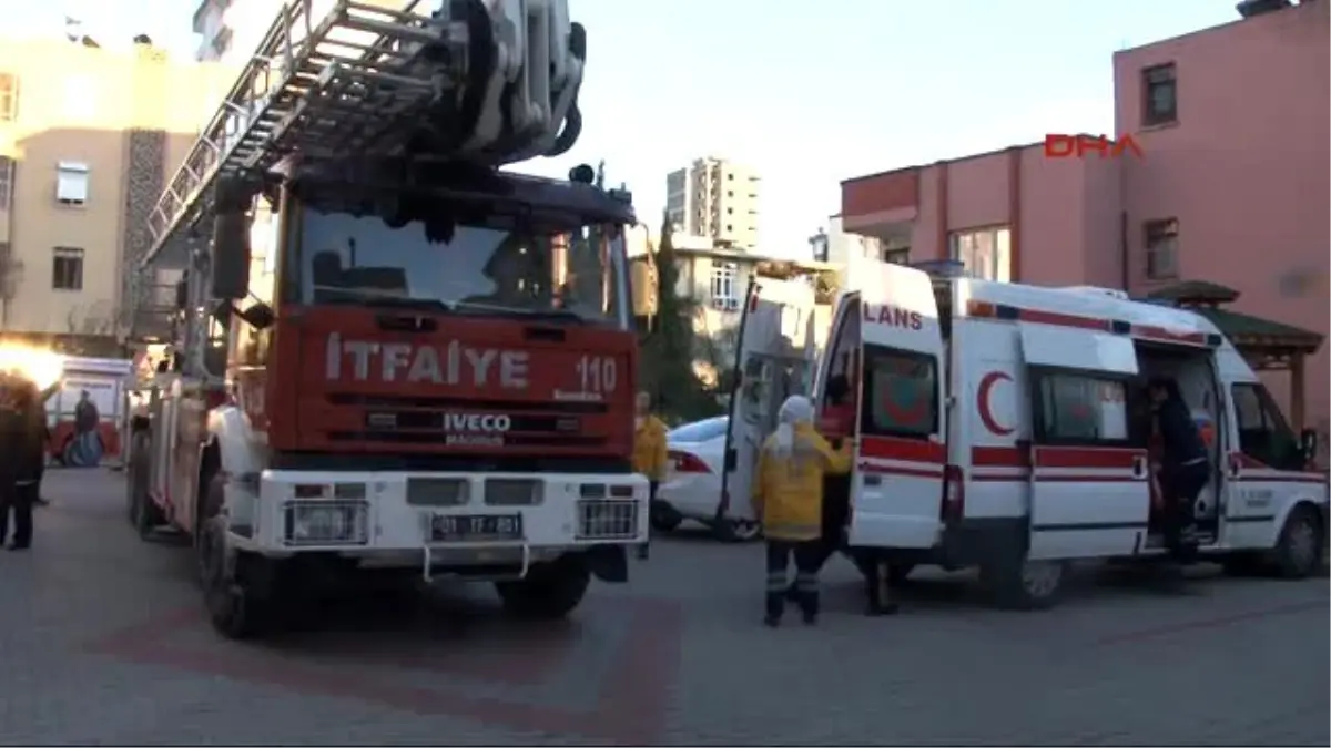 Ampül Takarken Terasa Düşüp Yaralandı