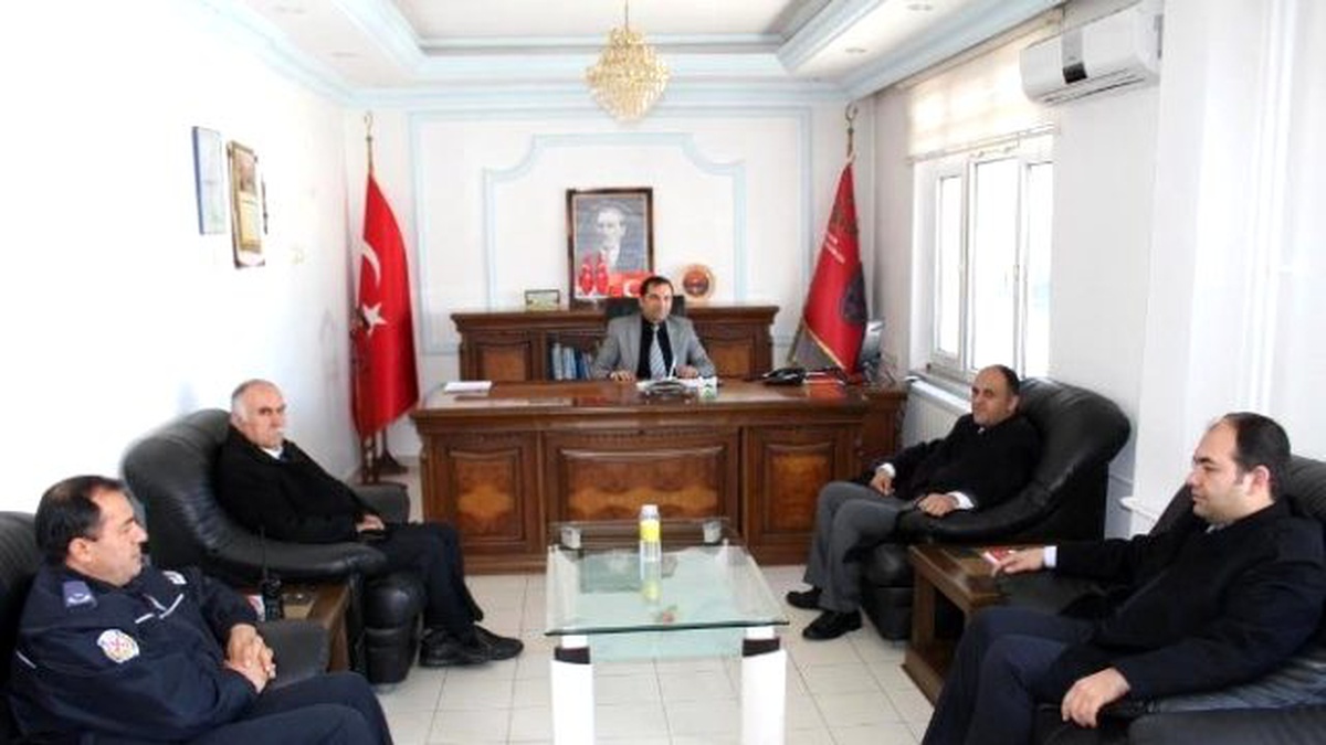 Başkan Özaltun\'dan Emniyet Müdürüne Taziye Ziyareti