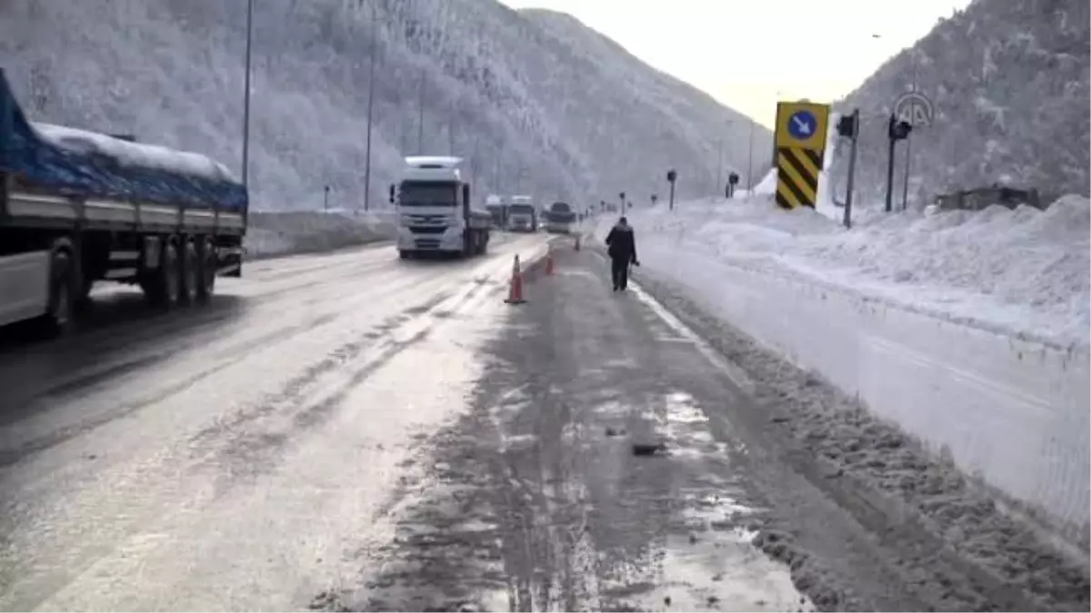 Bolu Dağında Kilometrelerce Araç Kuyruğu Oluştu