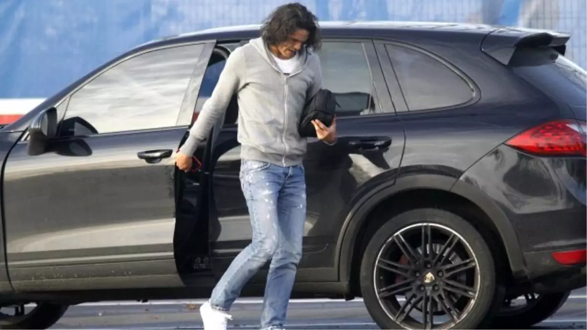 Edinson Cavani, Roma\'dan Ev Satın Aldı; Fiyatına İnanamayacaksınız!