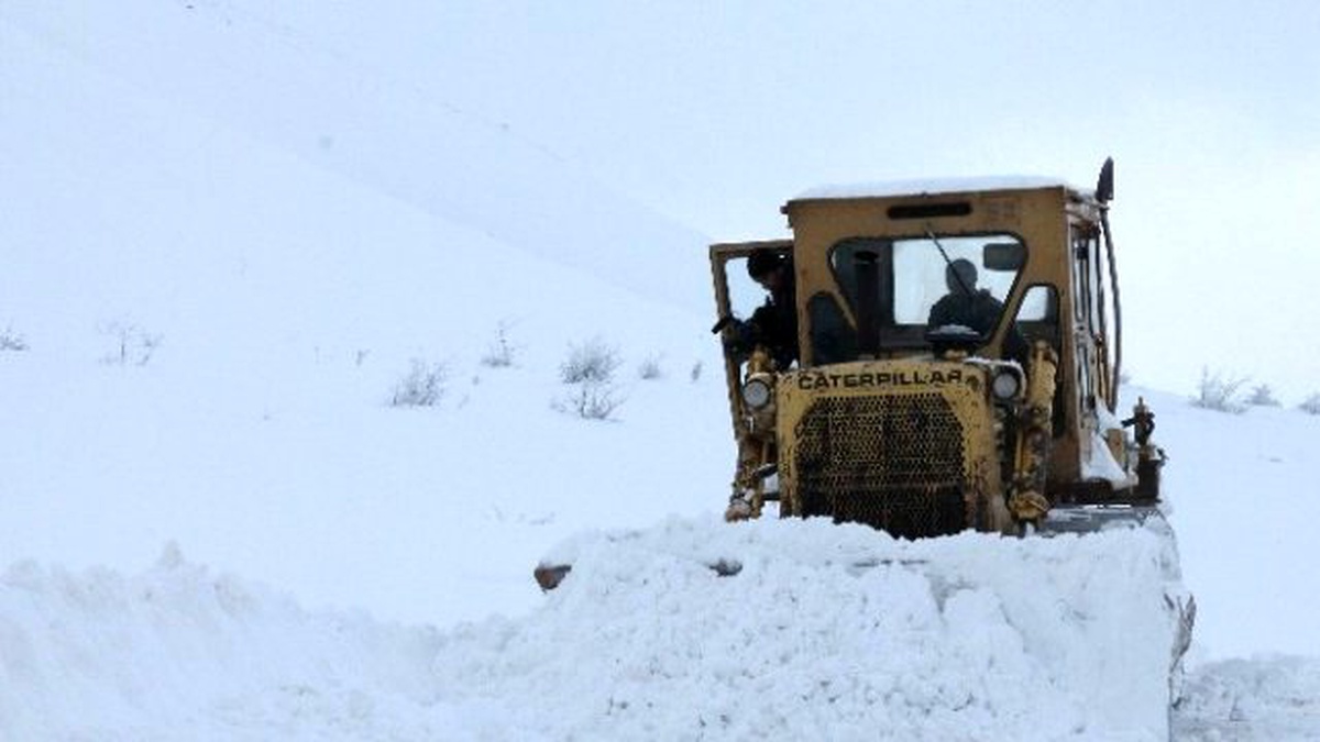 Elazığ\'da Kapanan 362 Köy Yolunun 140\'ı Açıldı
