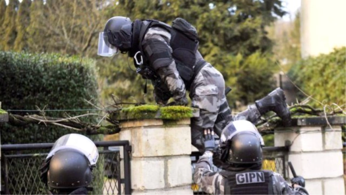 Fransız Akıncı Birlikleri de Paris Saldırganlarının Peşinde