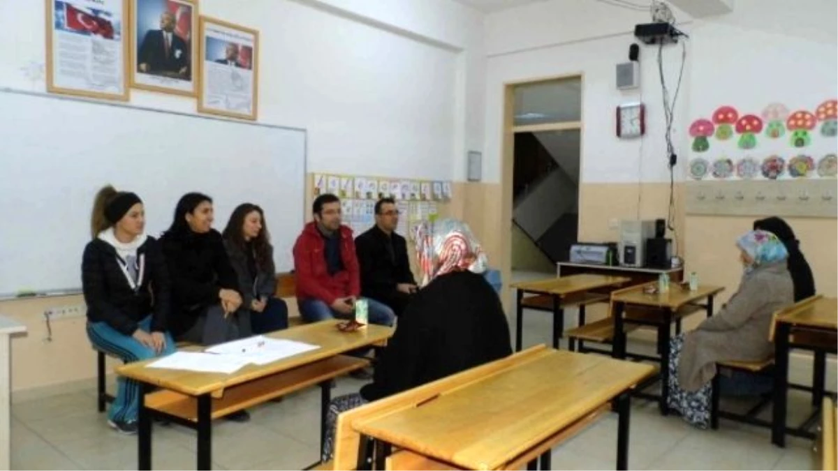 Hisarcık Çpl\'de Öğretmenlerin Köylerde Veli Toplantısı