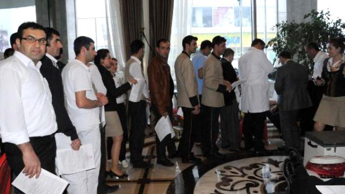Kan Vermek İçin Sıraya Girdiler