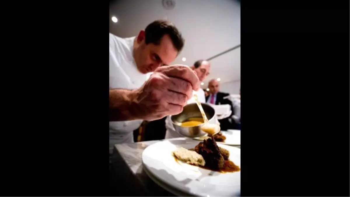 "NUH\'UN AMBARI" GRAND HYATT ISTANBUL\'DA...