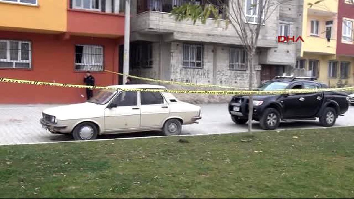 Şanlıurfa\'da Yolda Yürüyen 2 Kardeş Tabancayla Vuruldu